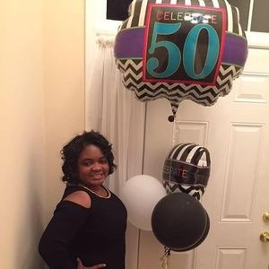 Meet your Posher, Eleshia